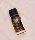 Load image into Gallery viewer, Hekate Oil — Lavender, Oak Bark, Labradorite & Obsidian
