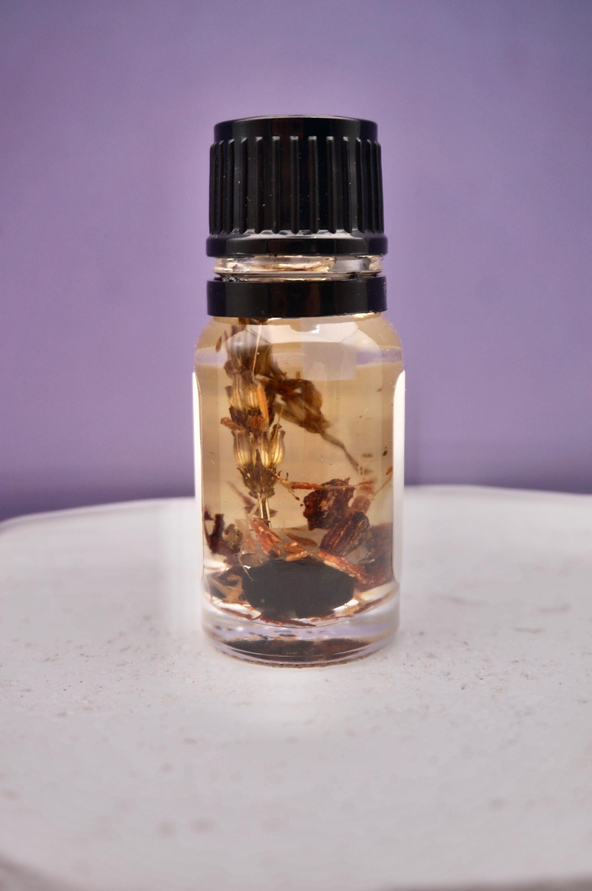 Hekate Oil — Lavender, Oak Bark, Labradorite & Obsidian