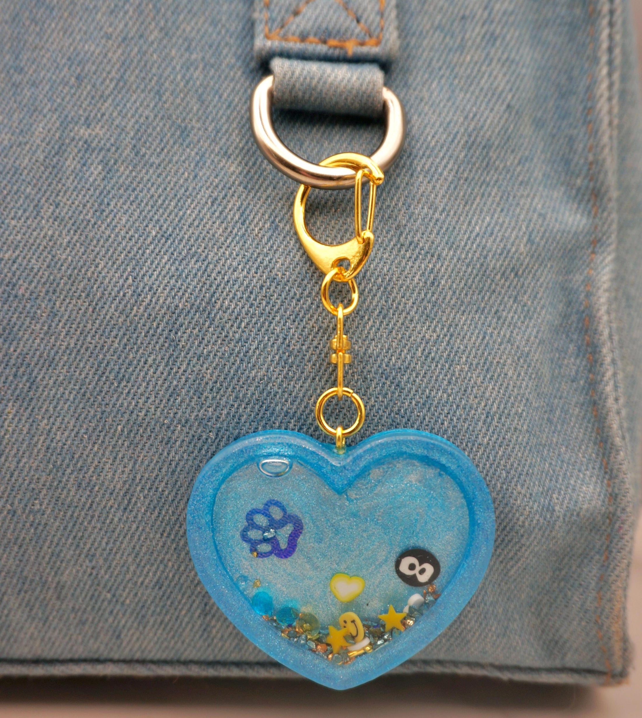 Resin Heart Shaker Keychain