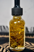 Load image into Gallery viewer, Laurel Ascendant: Victory, Elevation & Authority Ritual Oil
